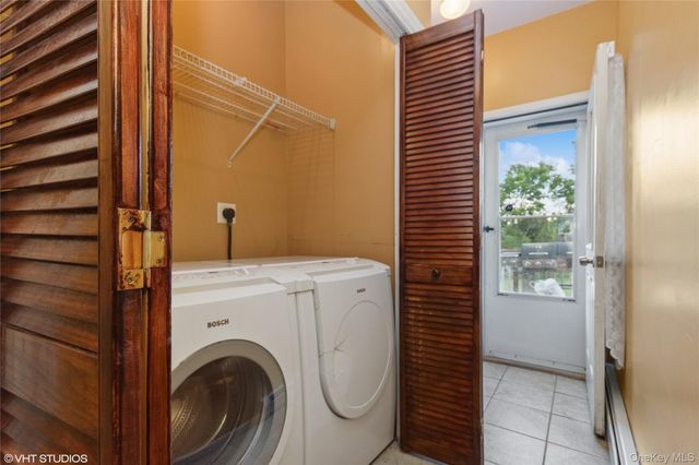 10 Willys Court, Rock Tavern, NY 12575