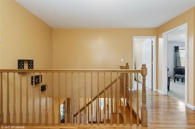 10 Willys Court, Rock Tavern, NY 12575