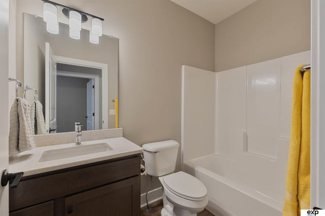 17608 Robin Drive, Omaha, NE 68136