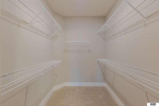 17608 Robin Drive, Omaha, NE 68136