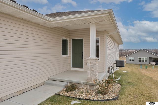 17608 Robin Drive, Omaha, NE 68136