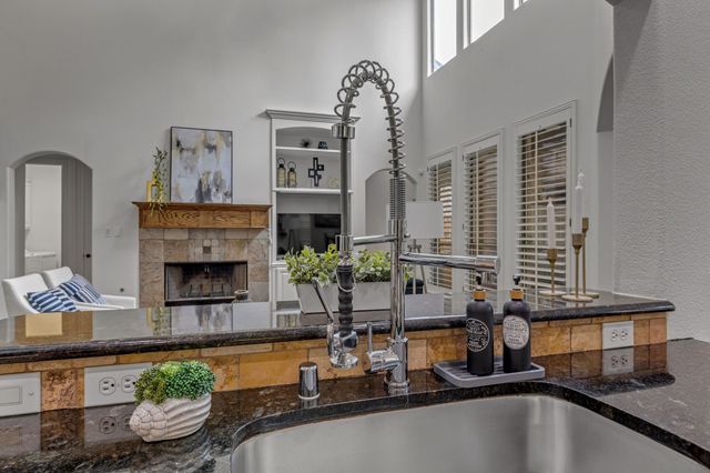 2248 Forest Hollow Park, Dallas, TX 75228