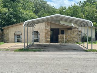 206 Ervin Street N, Comanche, TX 76442