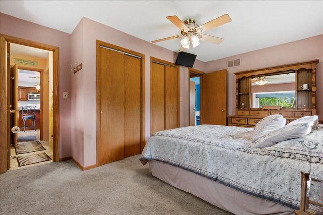 16325 Overhill DRIVE, Brookfield, WI 53005