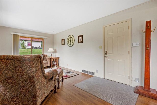 16325 Overhill DRIVE, Brookfield, WI 53005