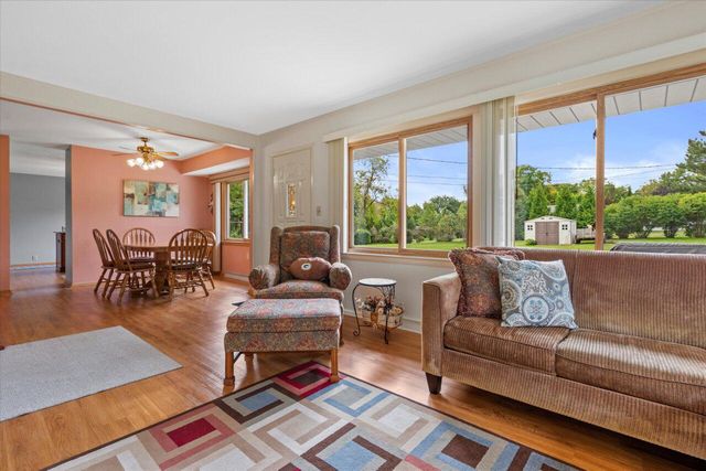 16325 Overhill DRIVE, Brookfield, WI 53005