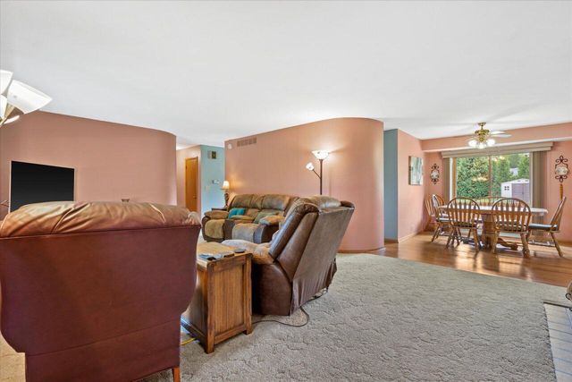 16325 Overhill DRIVE, Brookfield, WI 53005