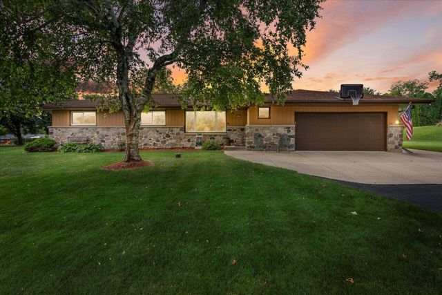 16325 Overhill DRIVE, Brookfield, WI 53005