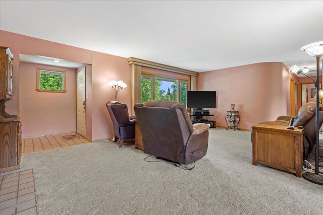 16325 Overhill DRIVE, Brookfield, WI 53005