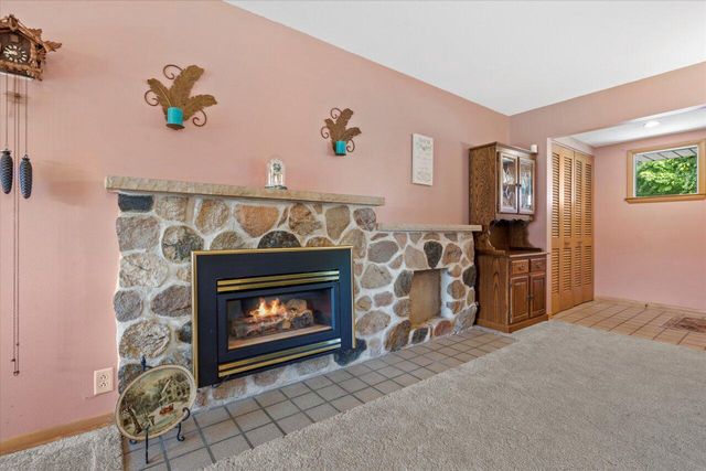 16325 Overhill DRIVE, Brookfield, WI 53005