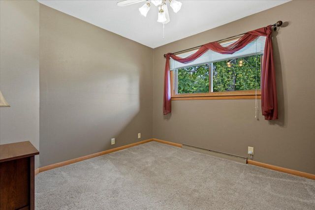 16325 Overhill DRIVE, Brookfield, WI 53005