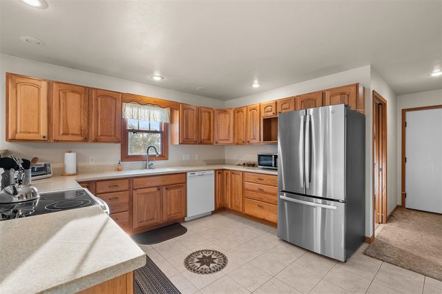26088 Wasepi Road, Centreville, MI 49032