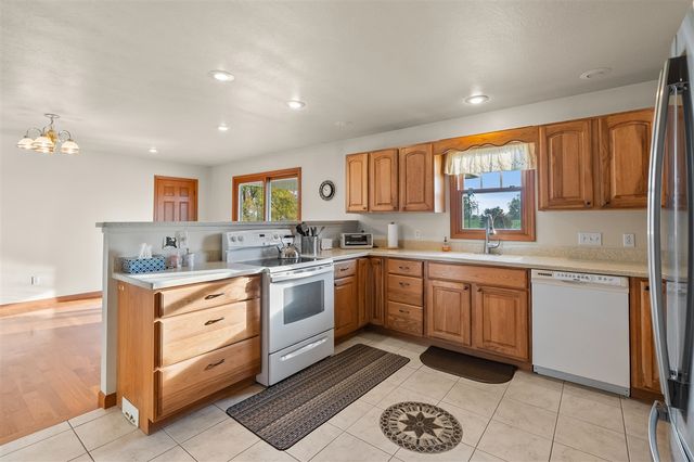 26088 Wasepi Road, Centreville, MI 49032