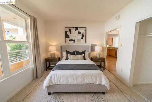 301 Crescent Ct 3307, San Francisco, CA 94134