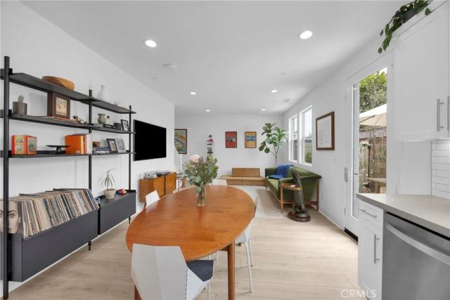 17544 Cameron 102, Huntington Beach, CA 92647