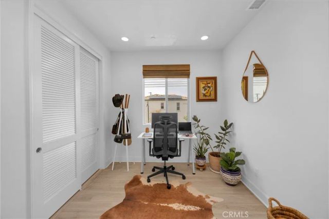 17544 Cameron 102, Huntington Beach, CA 92647