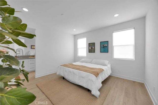 17544 Cameron 102, Huntington Beach, CA 92647