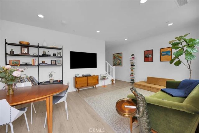 17544 Cameron 102, Huntington Beach, CA 92647