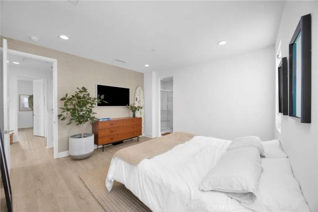 17544 Cameron 102, Huntington Beach, CA 92647