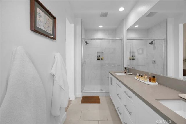 17544 Cameron 102, Huntington Beach, CA 92647