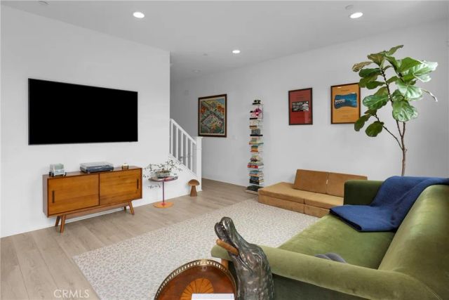17544 Cameron 102, Huntington Beach, CA 92647