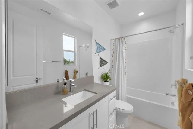 17544 Cameron 102, Huntington Beach, CA 92647