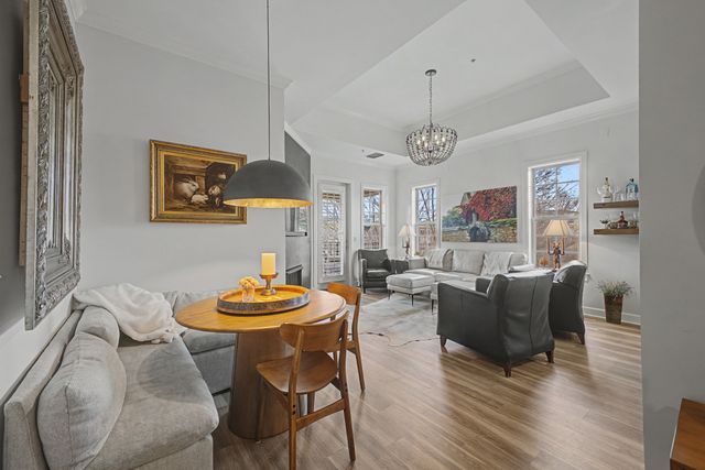 305 Seven Springs Way Apt 403, Brentwood, TN 37027