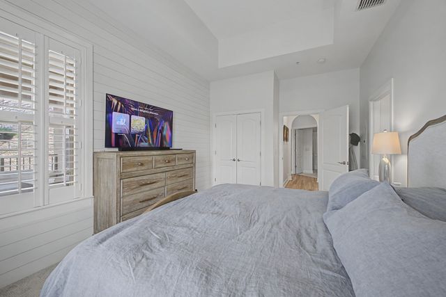 305 Seven Springs Way Apt 403, Brentwood, TN 37027