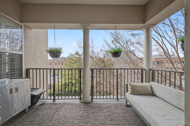 305 Seven Springs Way Apt 403, Brentwood, TN 37027