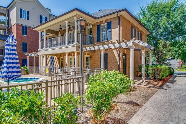 305 Seven Springs Way Apt 403, Brentwood, TN 37027