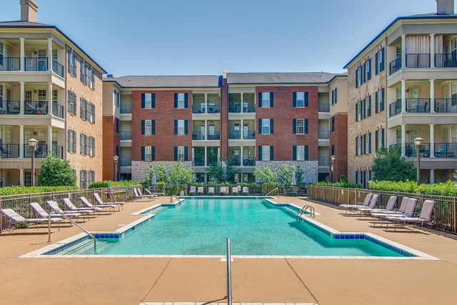305 Seven Springs Way Apt 403, Brentwood, TN 37027