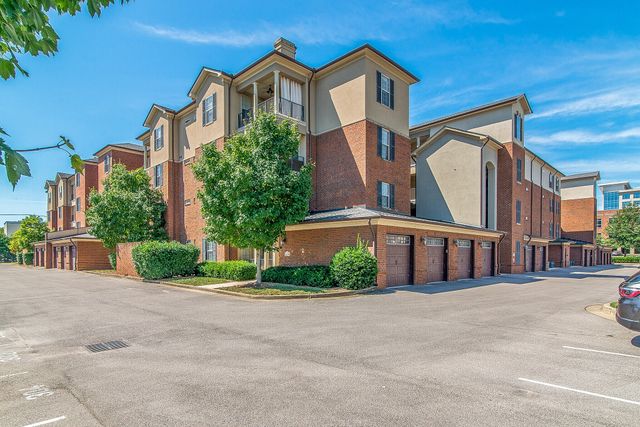 305 Seven Springs Way Apt 403, Brentwood, TN 37027