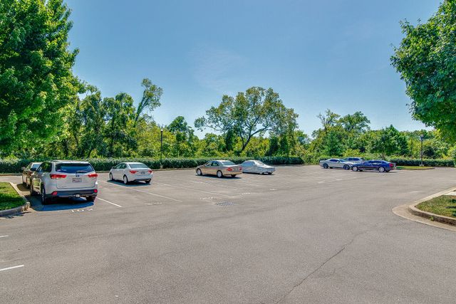 305 Seven Springs Way Apt 403, Brentwood, TN 37027