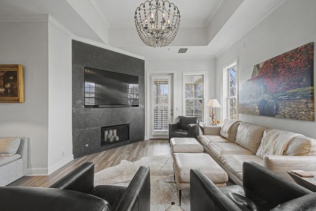 305 Seven Springs Way Apt 403, Brentwood, TN 37027