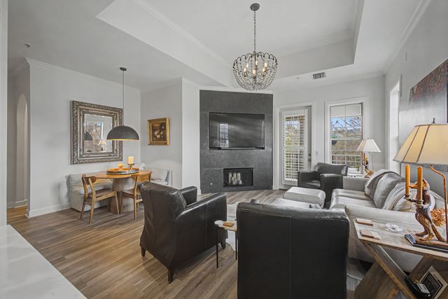 305 Seven Springs Way Apt 403, Brentwood, TN 37027