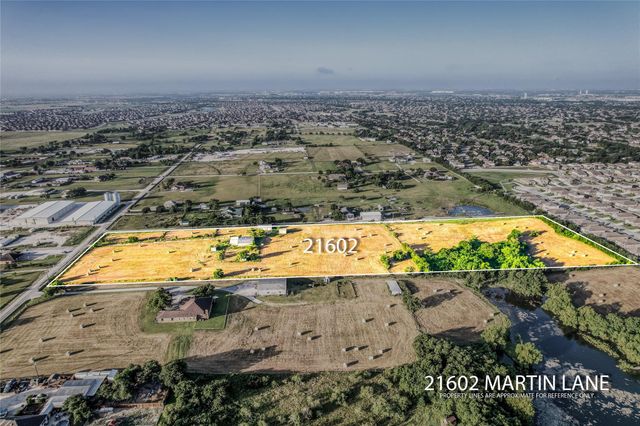 21602 Martin LN, Pflugerville, TX 78660