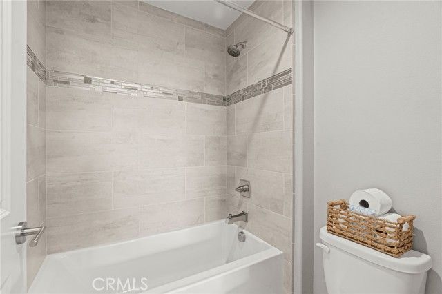 14840 Maple Ter, Los Angeles, CA 91402