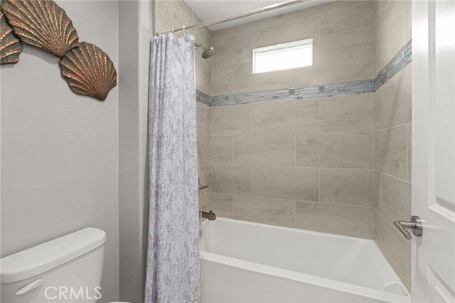 14840 Maple Ter, Los Angeles, CA 91402