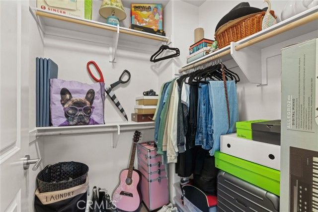 14840 Maple Ter, Los Angeles, CA 91402