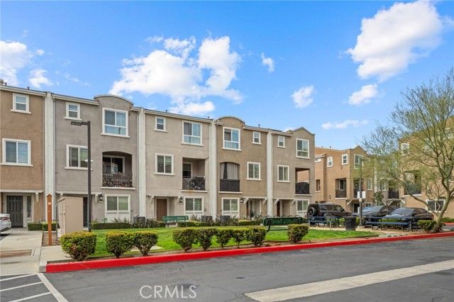 14840 Maple Ter, Los Angeles, CA 91402