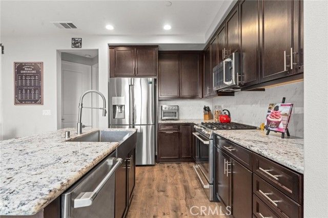 14840 Maple Ter, Los Angeles, CA 91402