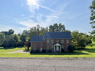 906 Gailynn Marie Dr, Mount Juliet, TN 37122