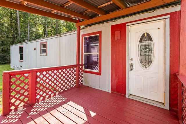 13173 S Lee Shore Drive, Willis, TX 77318