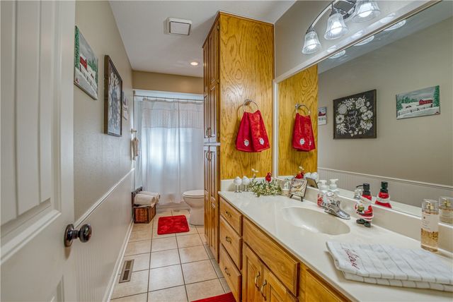 8764 E 62 Highway, Harrison, AR 72601