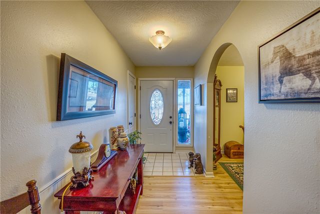 8764 E 62 Highway, Harrison, AR 72601