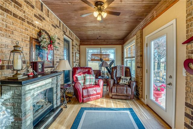 8764 E 62 Highway, Harrison, AR 72601