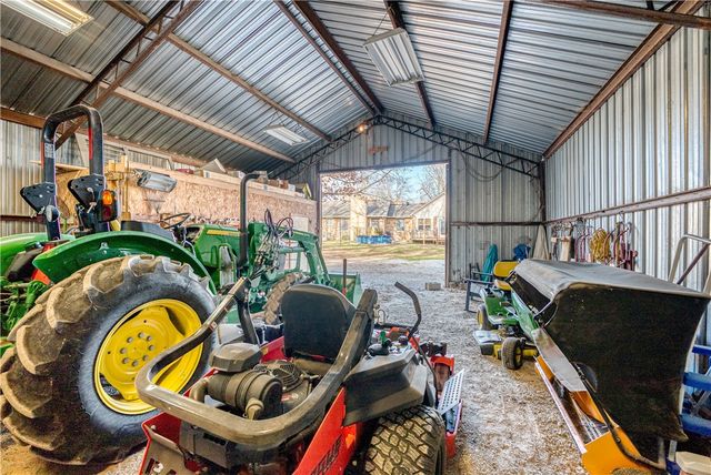 8764 E 62 Highway, Harrison, AR 72601