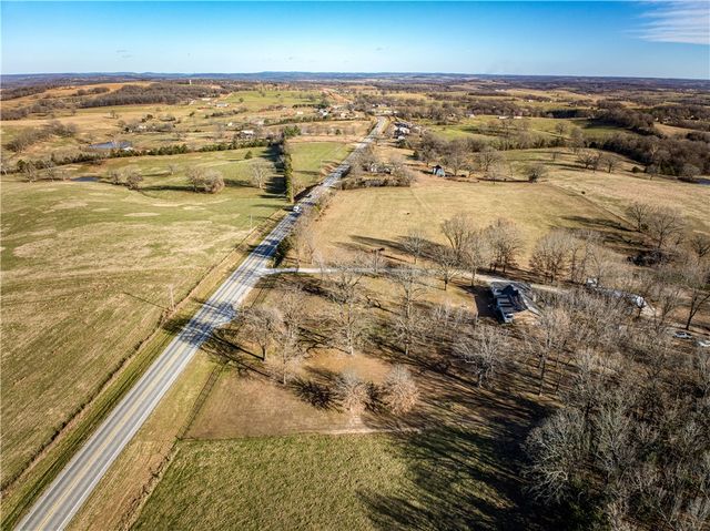 8764 E 62 Highway, Harrison, AR 72601