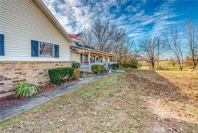 8764 E 62 Highway, Harrison, AR 72601