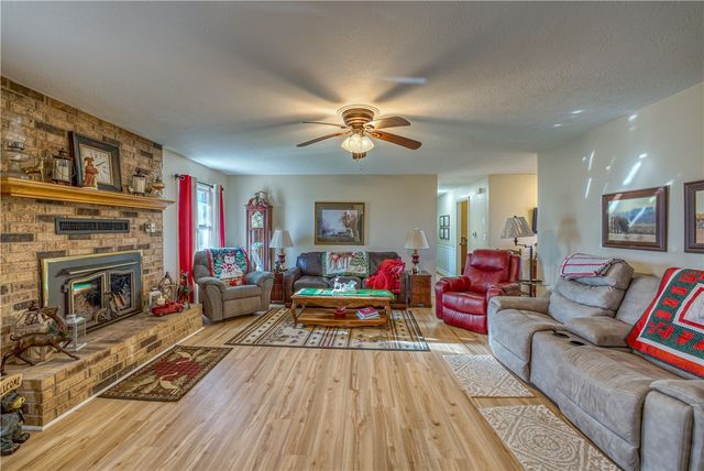 8764 E 62 Highway, Harrison, AR 72601